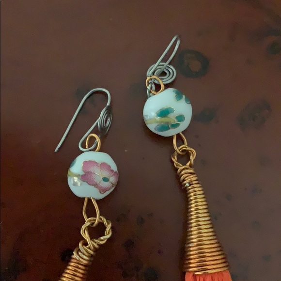 Long orange earrings - Picture 2 of 3